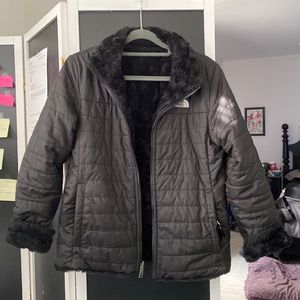 Reversible black North Face puffer coat. Excellent condition. Very soft!